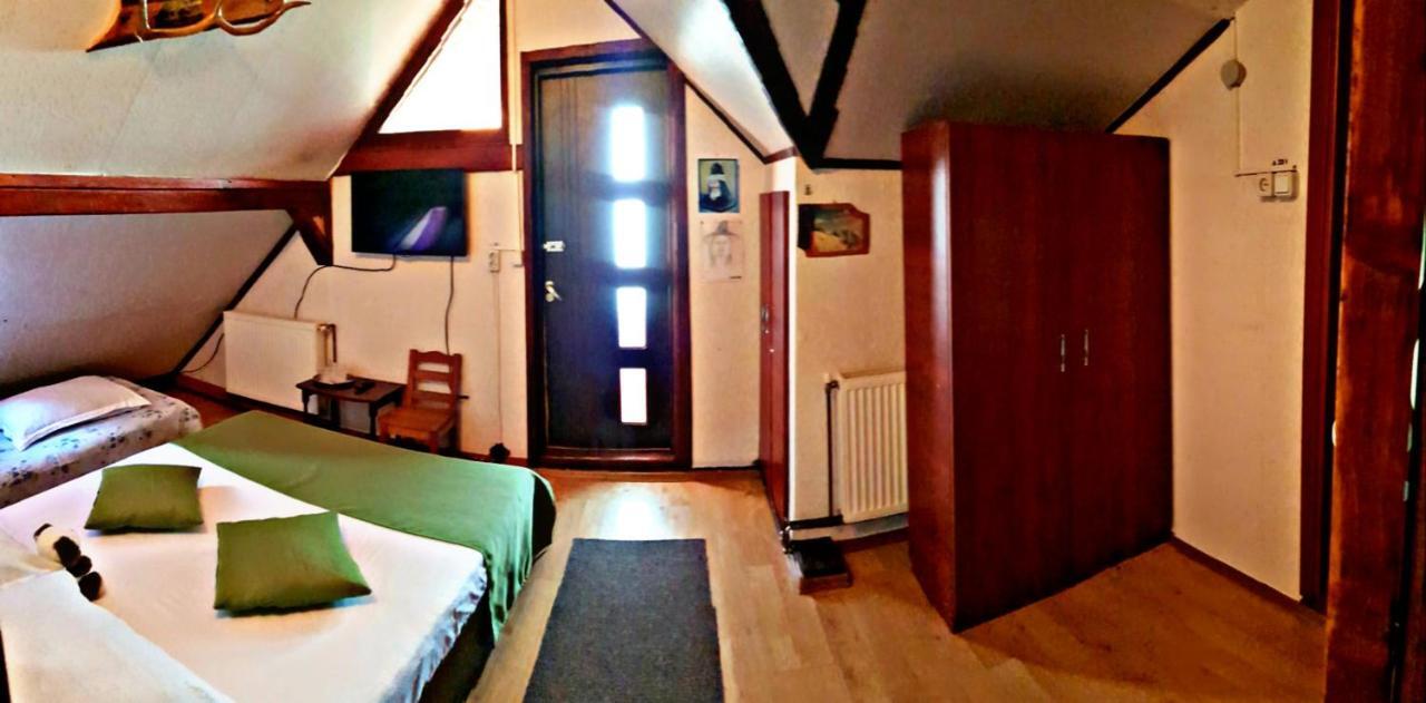 Pensiunea Micutul Vrajitor Arefu Exteriér fotografie